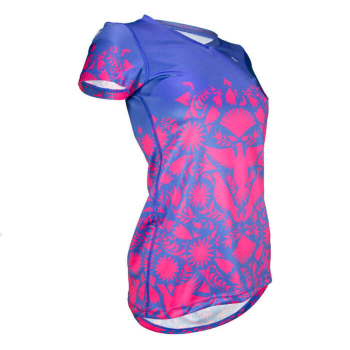 BICOLOR OAXACA_PLAYERA_MUJER_LATERAL_TRIFERRARI_1 BICOLOR OAXACA_PLAYERA_MUJER_LATERAL_TRIFERRARI_1