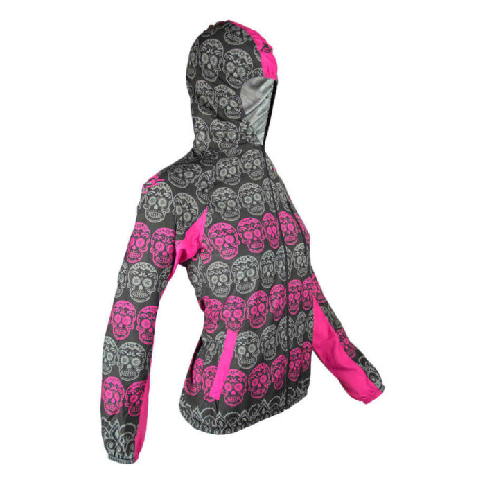 CALAVERITAS ROSAS_CHAMARRA IMPERMEABLE_MUJER_LATERAL_TRIFERRARI CALAVERITAS ROSAS_CHAMARRA IMPERMEABLE_MUJER_LATERAL_TRIFERRARI