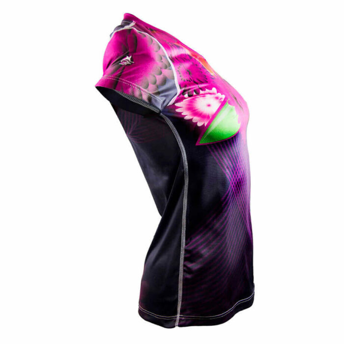 FLORAX_PLAYERA_MUJER _LATERAL_TRIFERRARI FLORAX_PLAYERA_MUJER _LATERAL_TRIFERRARI