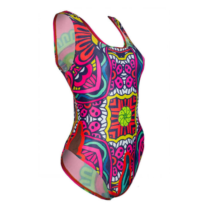 HUICHOL_VISSI_LATERAL_TRAJEDEBAÑO_TRIFERRARI_3F HUICHOL_VISSI_LATERAL_TRAJEDEBAÑO_TRIFERRARI_3F