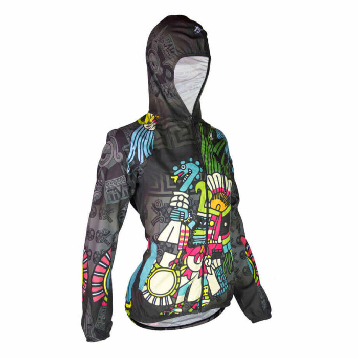 HUITZILOPOCHTLI_CHAMARRA IMPERMEABLE_MUJER_LATERAL_TRIFERRARI HUITZILOPOCHTLI_CHAMARRA IMPERMEABLE_MUJER_LATERAL_TRIFERRARI