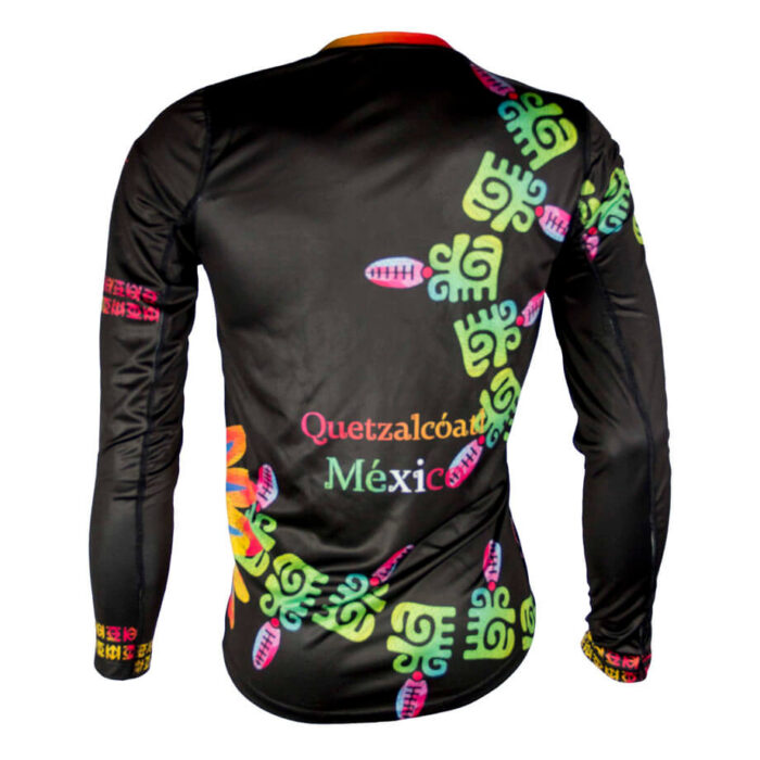 QUETZALCOATL_PLAYERA ML_HOMBRE_ESPALDA_TRIFERRARI QUETZALCOATL_PLAYERA ML_HOMBRE_ESPALDA_TRIFERRARI