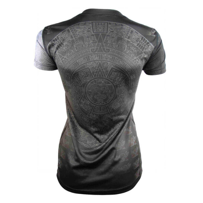 XOLOITZCUINCLE_MUJER_ESPALDA_TriFerrari_3f XOLOITZCUINCLE_MUJER_ESPALDA_TriFerrari_3f