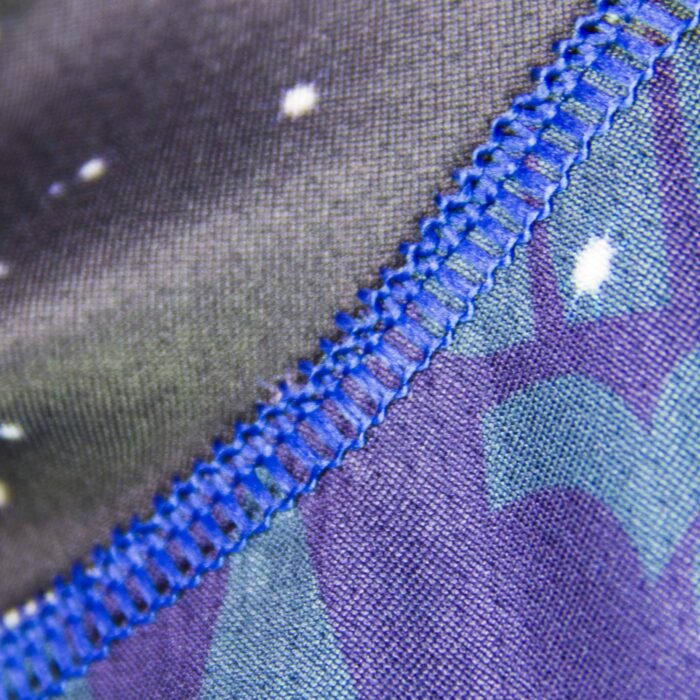 dark tlat_Phmnu_costura_Triferrari_3F-hilo azul dark tlat_Phmnu_costura_Triferrari_3F-hilo azul