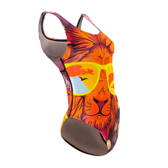 LION_LATERAL_TRAJEDEBAÑO_TRIFERRARI_3F-01 LION_LATERAL_TRAJEDEBAÑO_TRIFERRARI_3F-01