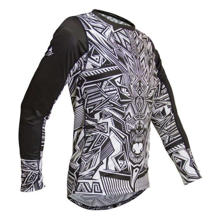 AHUIZOTL_PLAYERA ML HOMBRE_LATERAL_TRIFERRARI AHUIZOTL_PLAYERA ML HOMBRE_LATERAL_TRIFERRARI