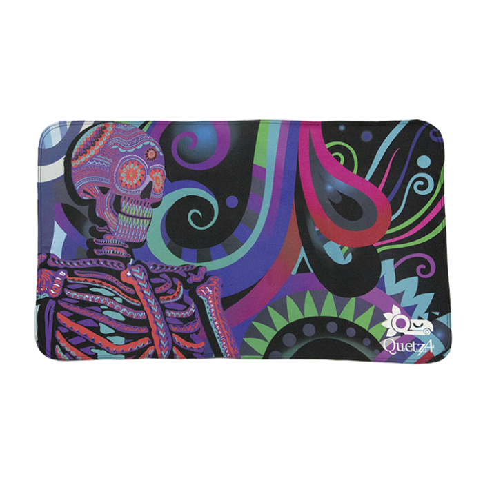 Toalla compacta, ligera y de secado rápido. Diseño sepultera. Toalla ideal para viajar, la playa o natación. Toalla compacta, ligera y de secado rápido. Diseño sepultera. Toalla ideal para viajar, la playa o natación.