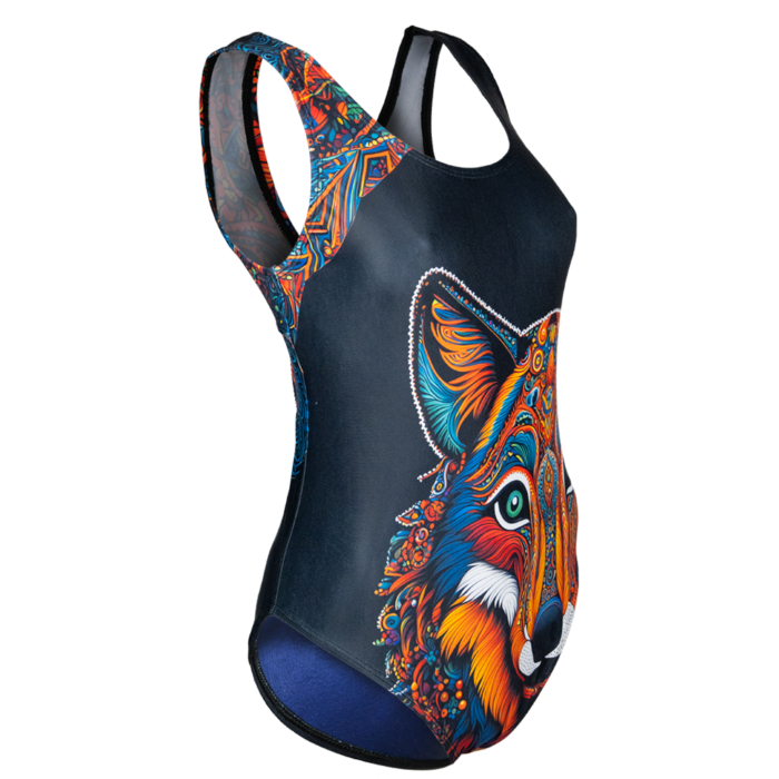 TBMCE_Espiritu_Lobo_Lateral Traje de baño para entrenar mujer. Diseño mexicano espíritu del lobo.
