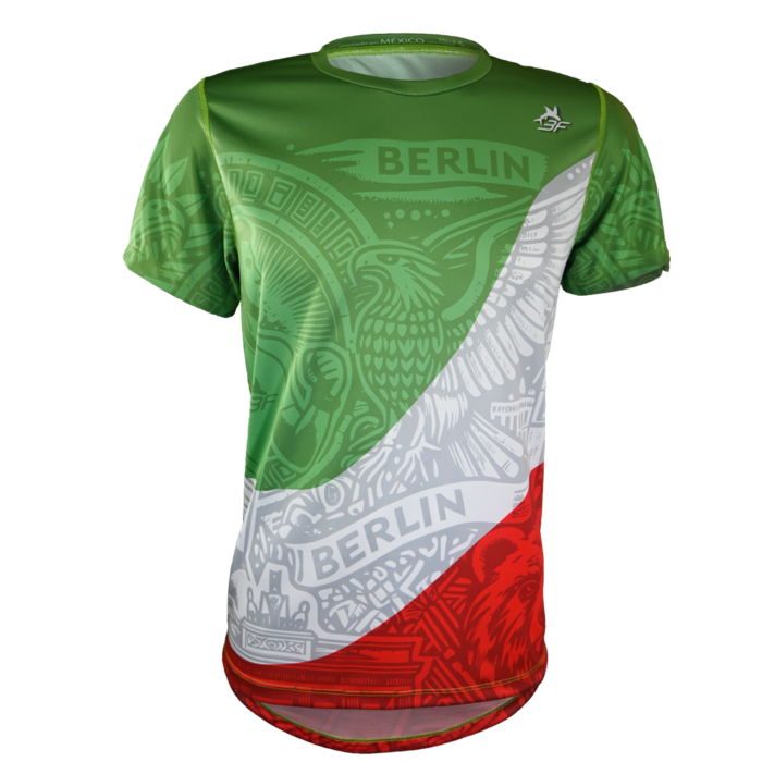 Playera edición especial del Maratón de Berlín celebra la unión de dos culturas vibrantes y llenas de historia. Con los colores de México y los elementos icónicos de Berlín, esta playera simboliza la fortaleza, el orgullo y la pasión de cada corredor. Cada paso que damos en este emblemático maratón representa la historia, la tradición y el esfuerzo compartido entre nuestras naciones. Corre con el corazón, cumple tu sueño y siente el espíritu del Maratón de Berlín. ¡Corre con orgullo! Playera edición especial del Maratón de Berlín celebra la unión de dos culturas vibrantes y llenas de historia. Con los colores de México y los elementos icónicos de Berlín, esta playera simboliza la fortaleza, el orgullo y la pasión de cada corredor. Cada paso que damos en este emblemático maratón representa la historia, la tradición y el esfuerzo compartido entre nuestras naciones. Corre con el corazón, cumple tu sueño y siente el espíritu del Maratón de Berlín. ¡Corre con orgullo!